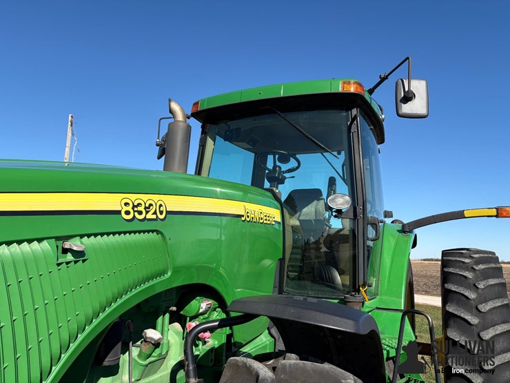 2005-john-deere-8320-image-19