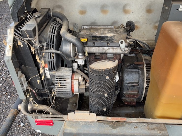 #2078-•-wacker-neuson-towable-light-tower-image-4