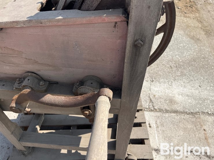 bush’s-no.7-corn-sheller-image-18