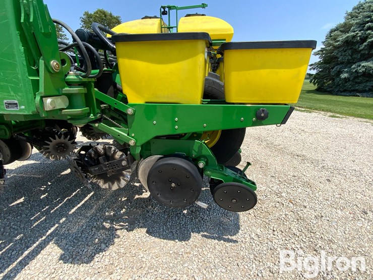 2009-john-deere-1770nt-image-13
