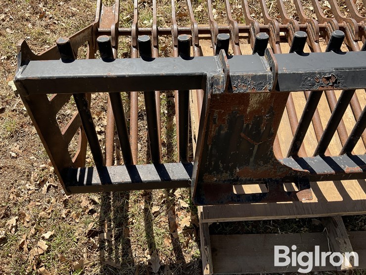 hla-sfr77bo500-stone-bucket-skid-steer-attachment-image-9