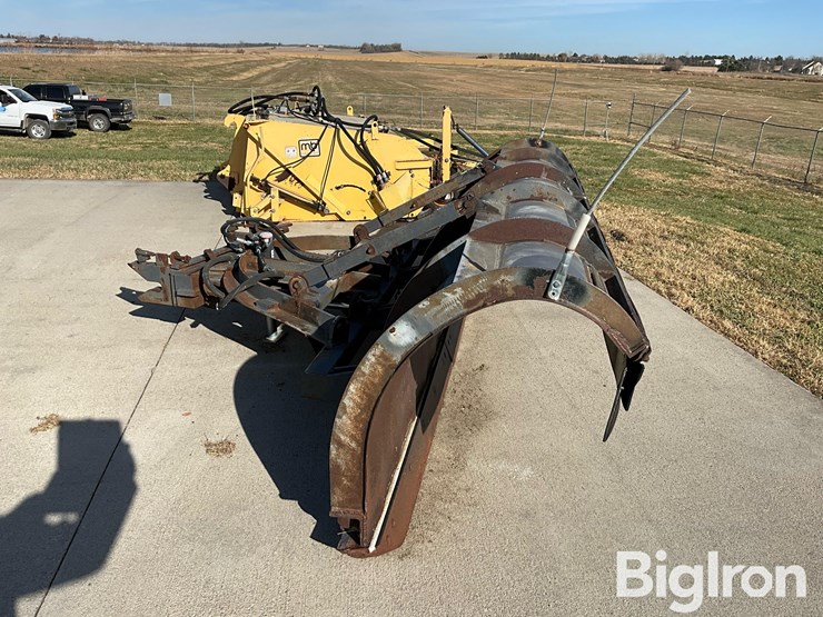 international-7400-image-4