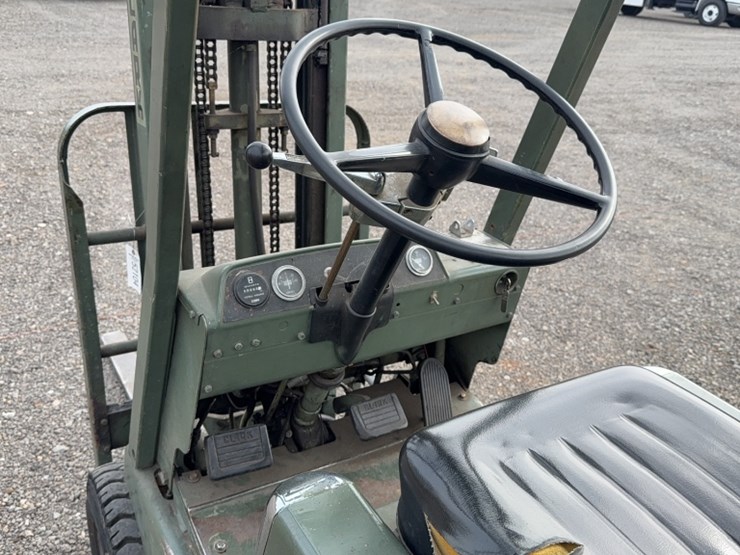 #2073-•-clark-c20p-forklift-image-11