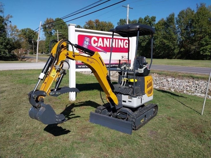 new-cfg-industry-gas-mini-excavator-w/-hyd-thumb-image-1