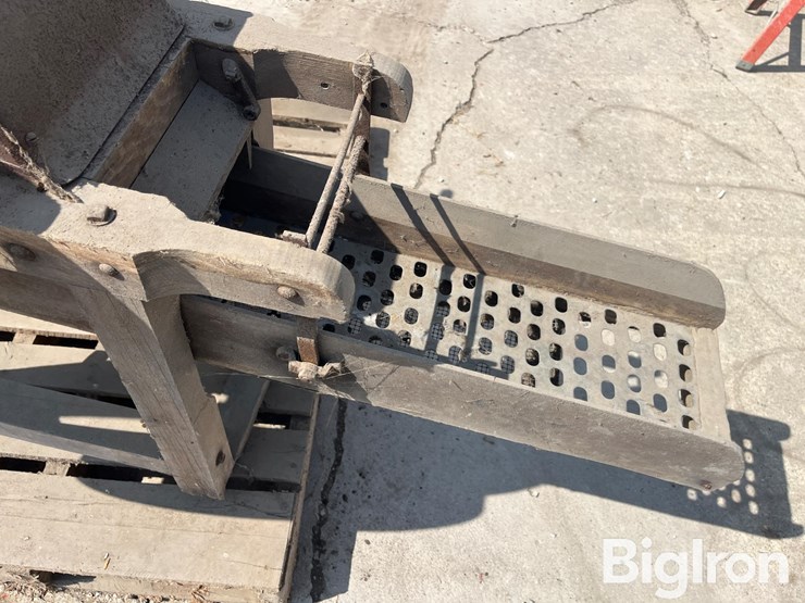 bush’s-no.7-corn-sheller-image-12