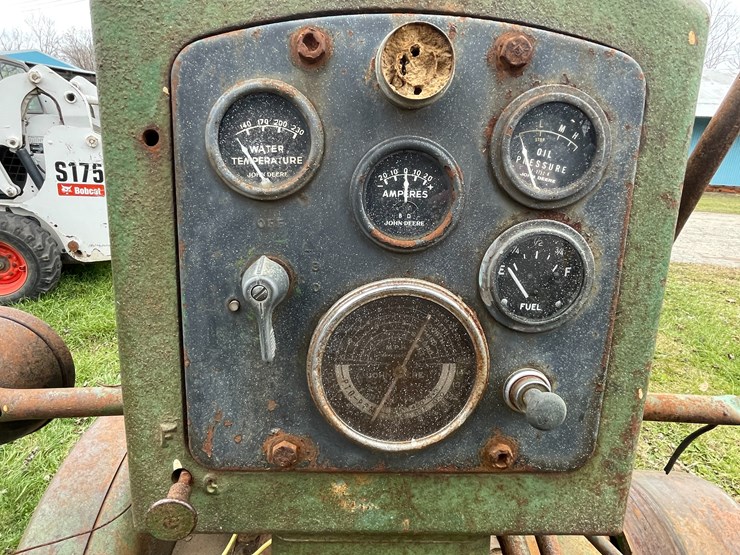 john-deere-620-image-31