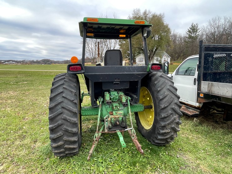 john-deere-4040-image-6