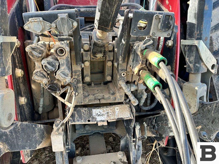 2014-case-ih-370-image-55