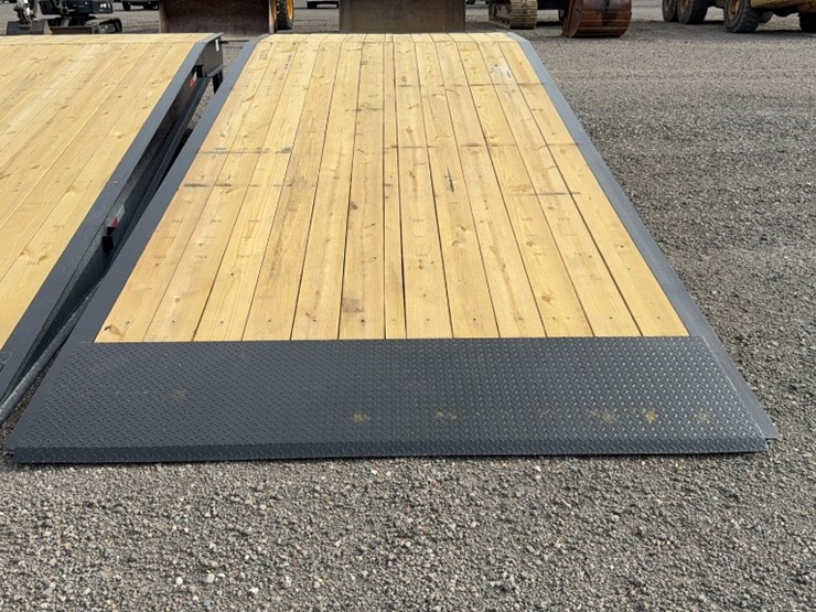 #2063-•-20'-x-101"-loading-ramp-image-3