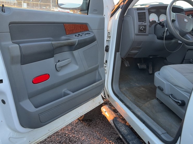 2006-dodge-1500-image-19