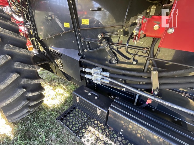 2012-case-ih-7130-image-29