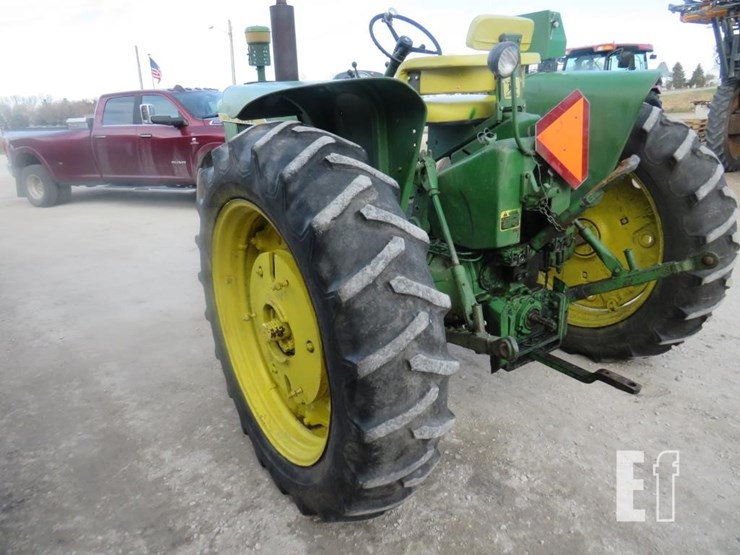 john-deere-3010-image-8