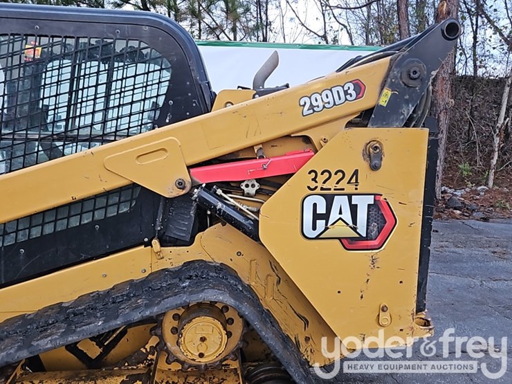 2021-caterpillar-299d3-image-19