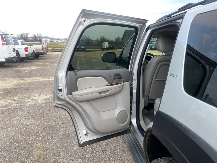 2010-gmc-yukon-image-33