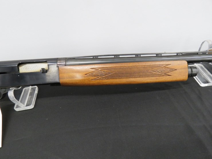winchester-model-300-semi-auto-12-gauge-shotgun-image-4