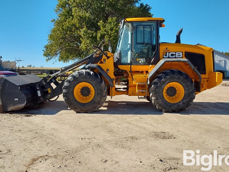 2017-jcb-427-image-8