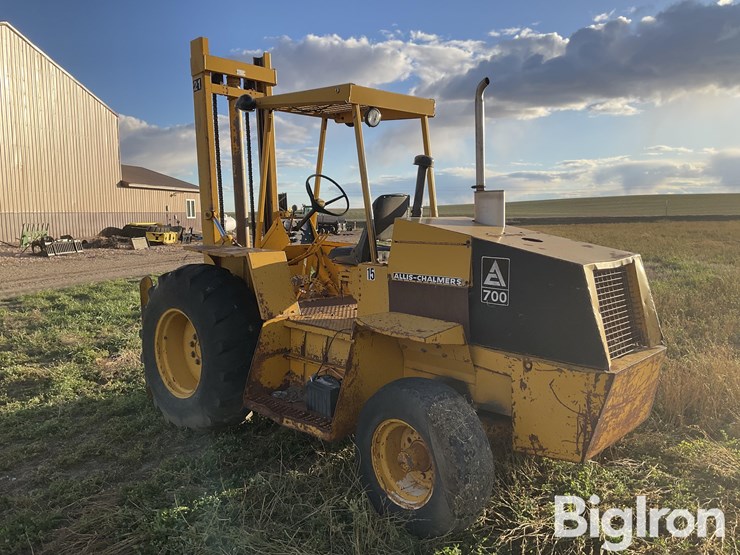 1975-allis-chalmers-700-image-7