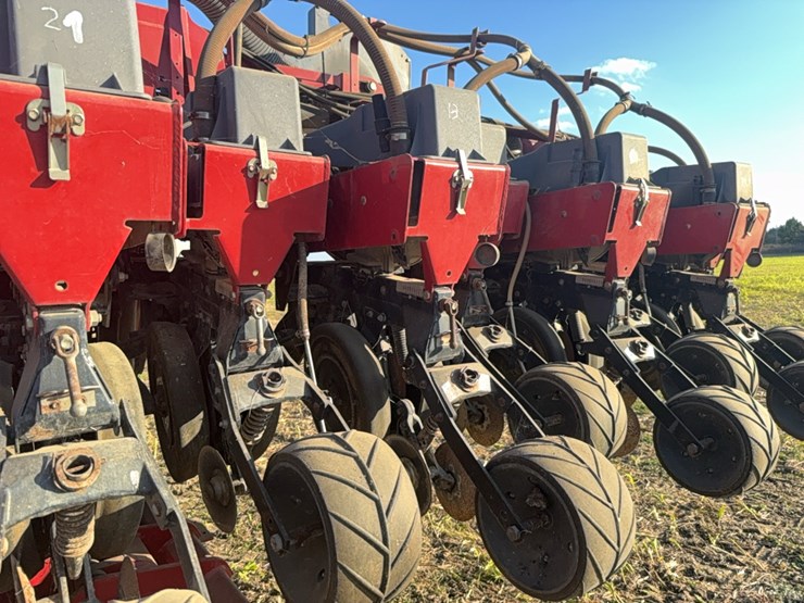 case-ih-1200-image-63