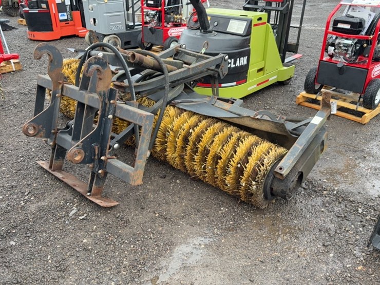 caterpillar-416-image-4