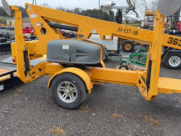 #2068-•-2018-haulotte-3632t-electric-towable-boom-lift-image-4
