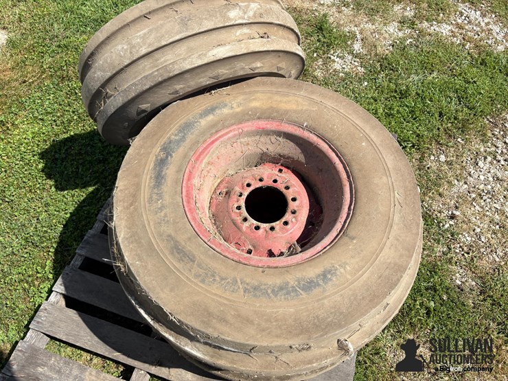 9.5l-15-tires-on-6x6-bolt-rims-image-3