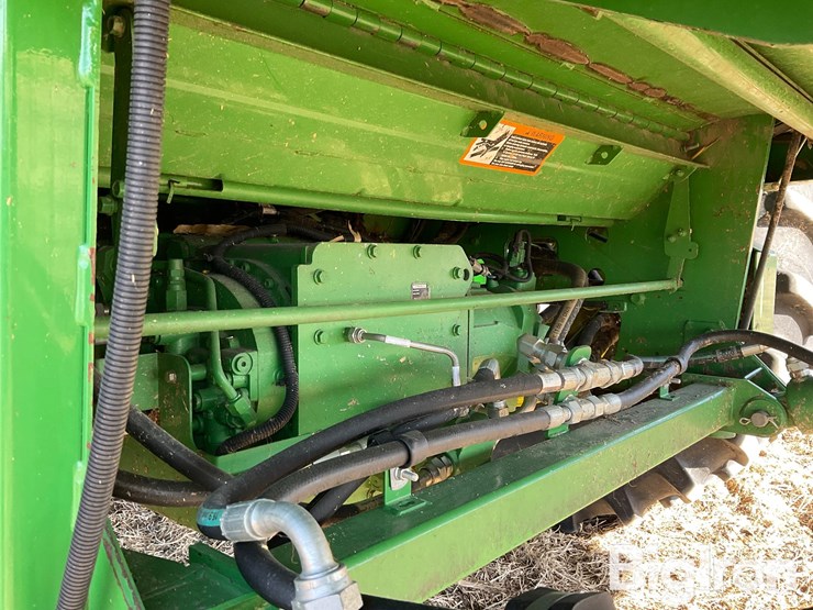 2015-john-deere-s680-image-18