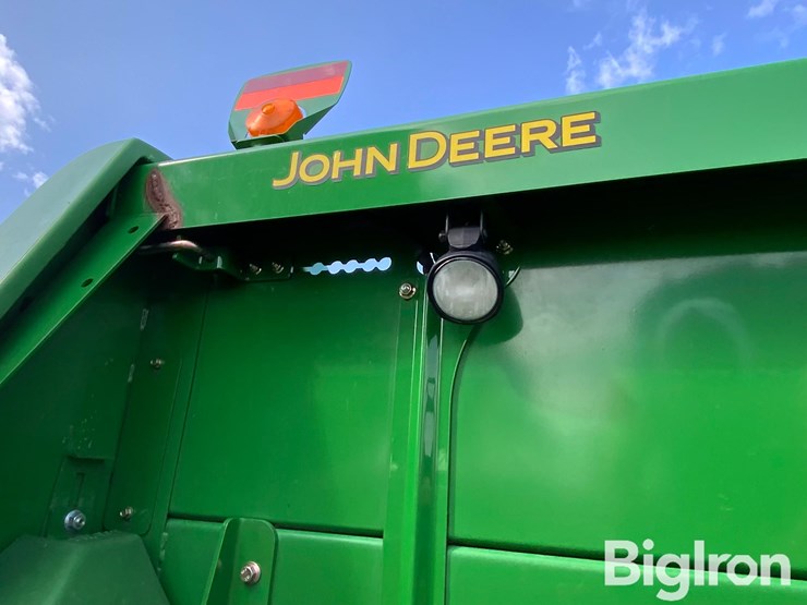 2010-john-deere-608c-image-15