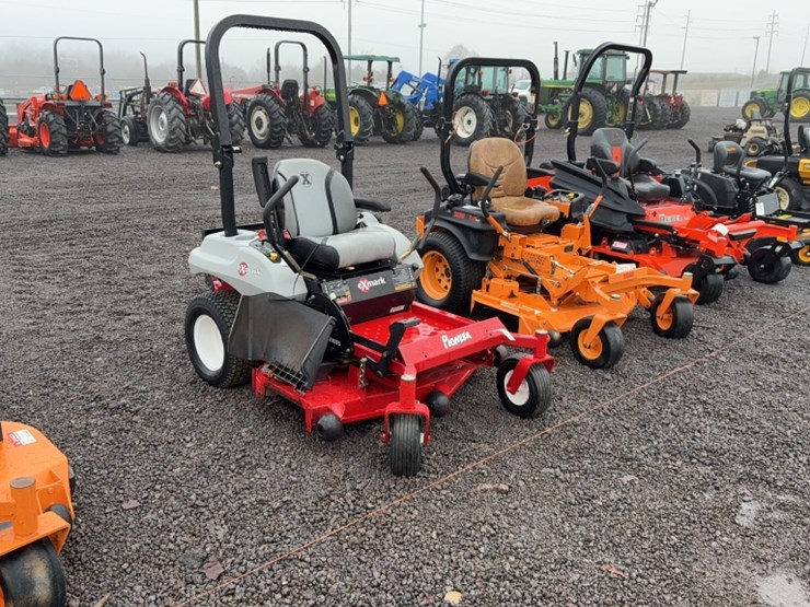 #3092-•-2014-exmark-pioneer-zero-turn-lawn-mower-image-3