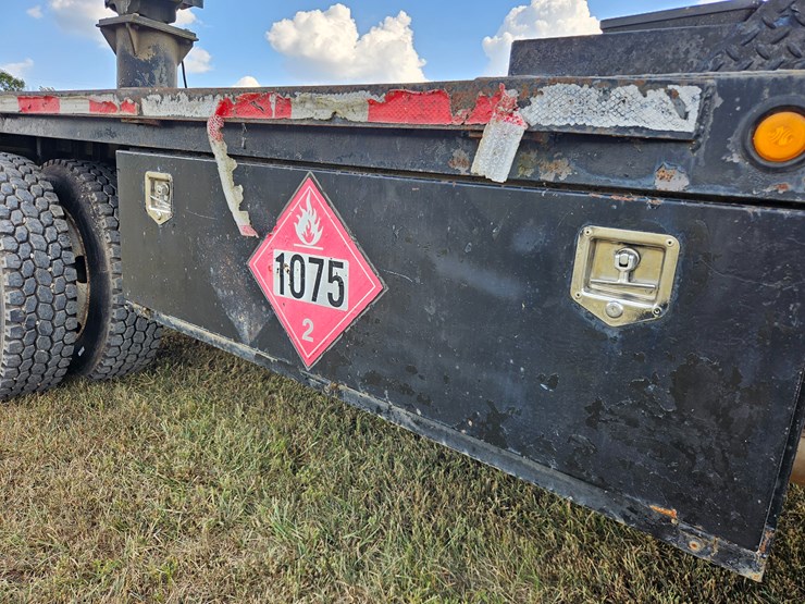 #21458-•-2003-gmc-c5500-truck-image-90