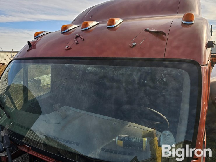 peterbilt-387-image-13