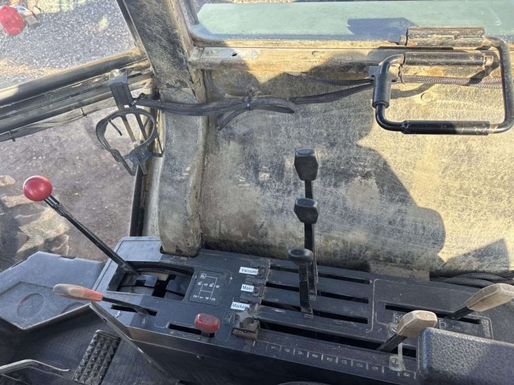 1991-white-195-image-19