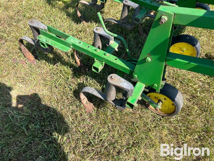 john-deere-845-image-16