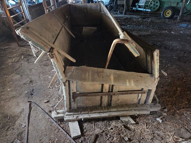 wooden-buck-board-wagon-image-5