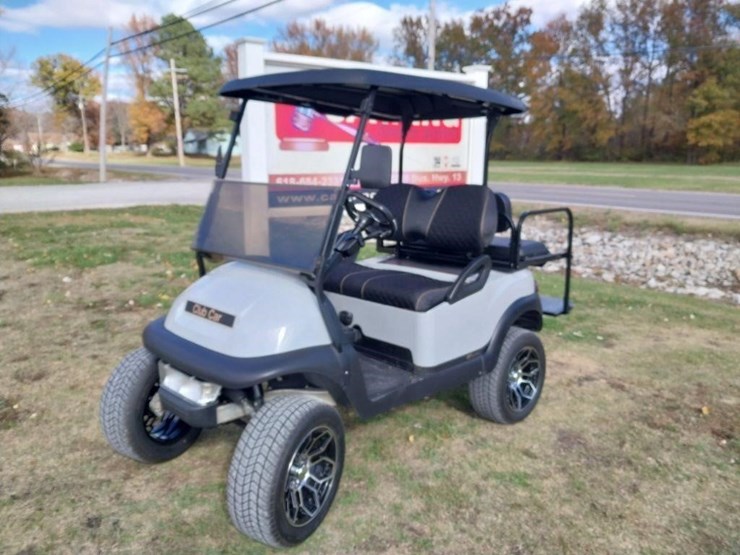 club-car-precedent-electric-golf-cart-image-1