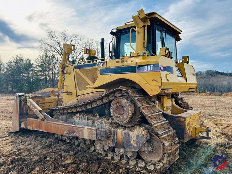 2005-caterpillar-d8t-image-3