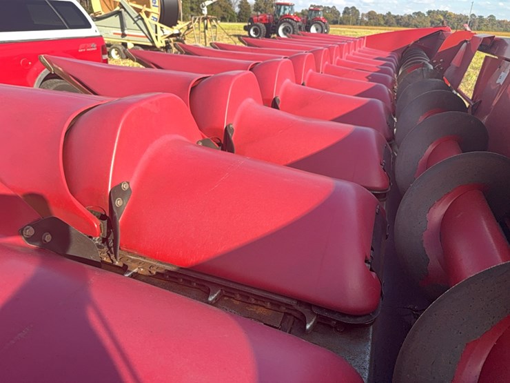 2011-case-ih-3412-image-6