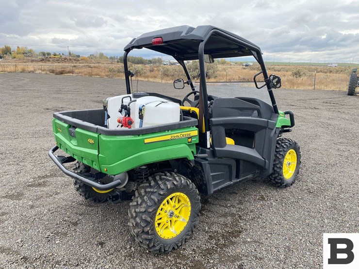 2021-john-deere-gator-image-5