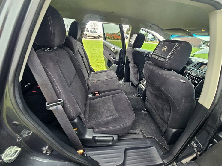 2013-nissan-pathfinder-image-55