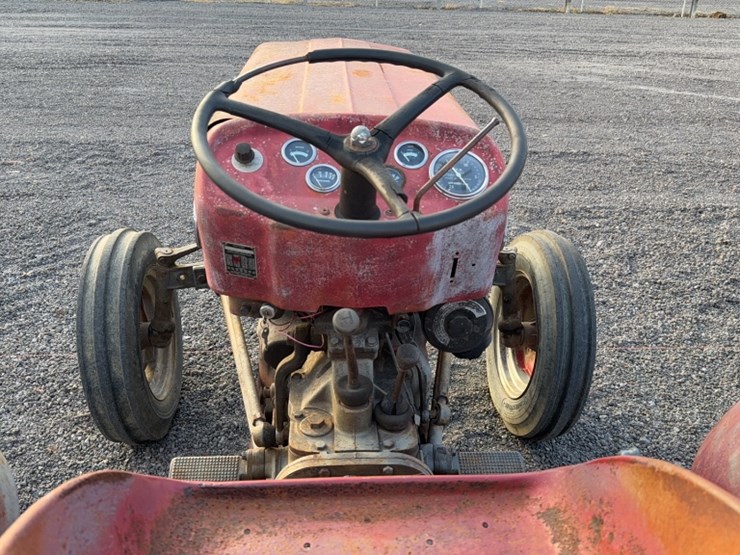 massey-ferguson-135-image-14