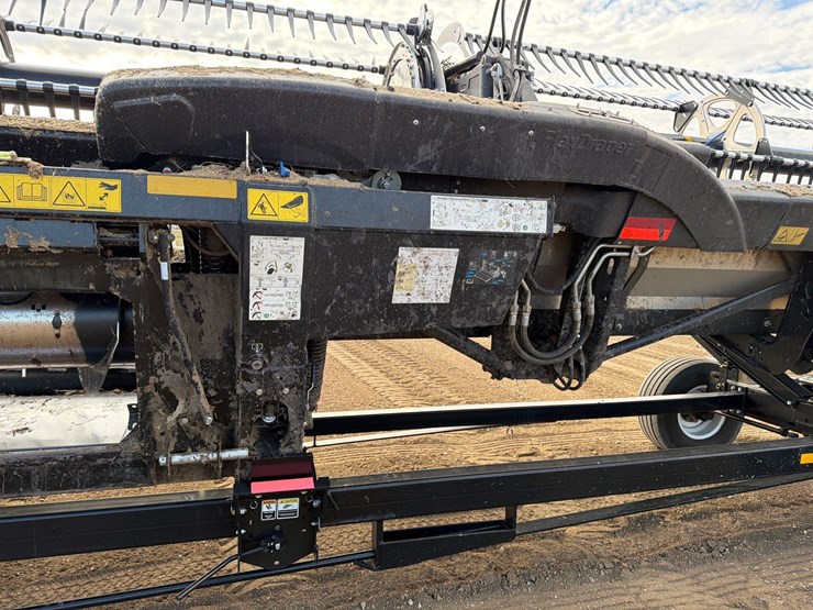 2024-mac-don-fd245-image-15