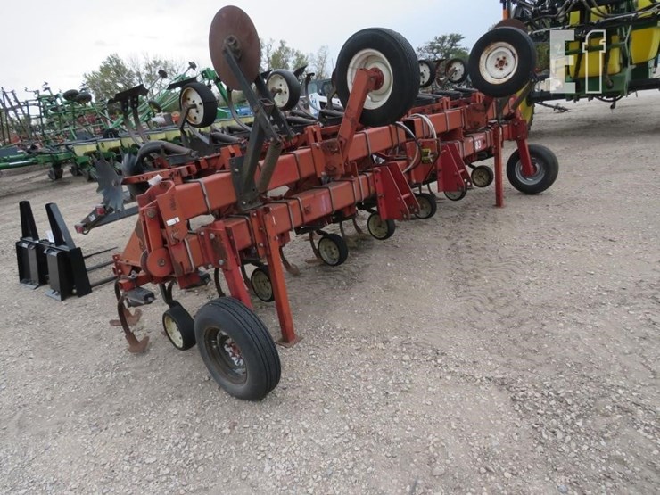 international-183-image-1