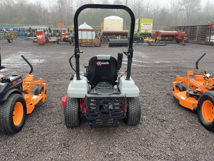 #3092-•-2014-exmark-pioneer-zero-turn-lawn-mower-image-9