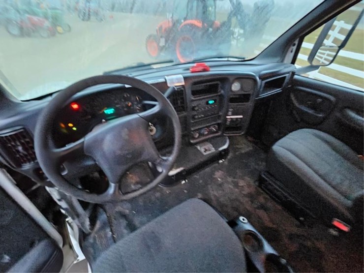 #3284-•-2003-gmc-c5500-aerial-truck-image-38