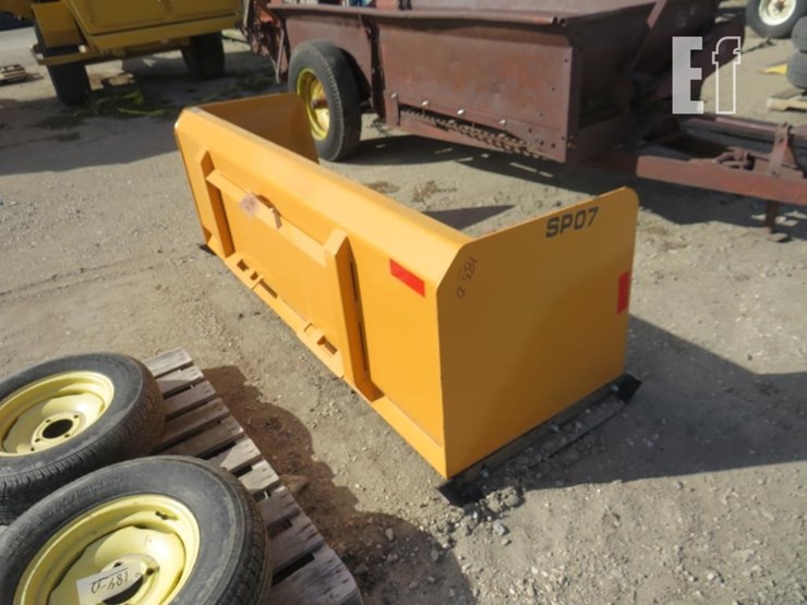 sp-07-skidloader-snow-push-image-1