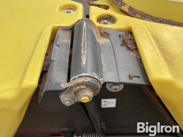 2023-john-deere-772-image-18