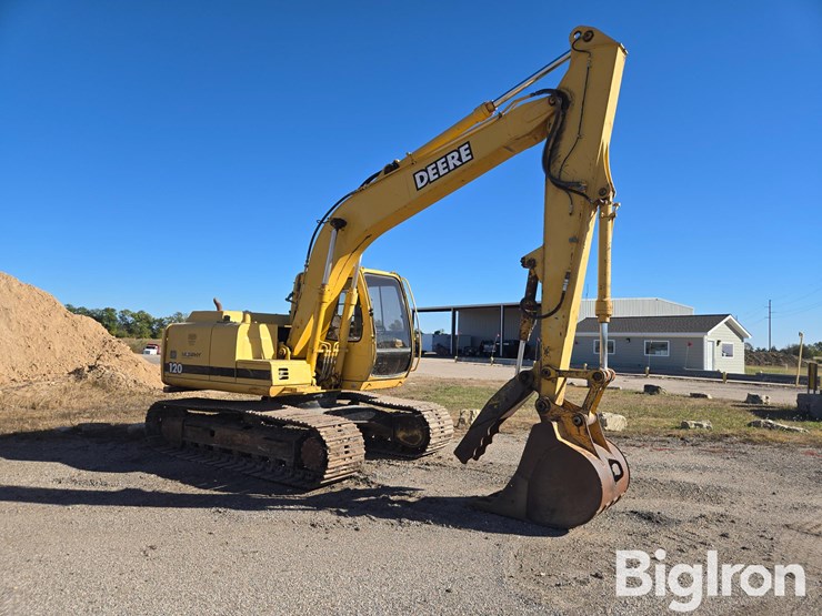 1998-john-deere-120-image-3