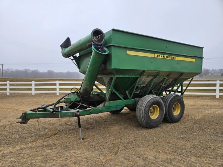 john-deere-400-image-1
