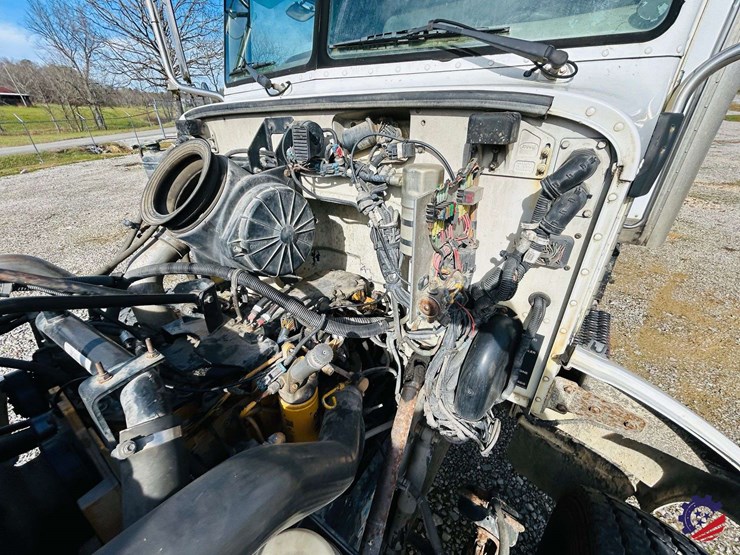 2007-peterbilt-340-image-145