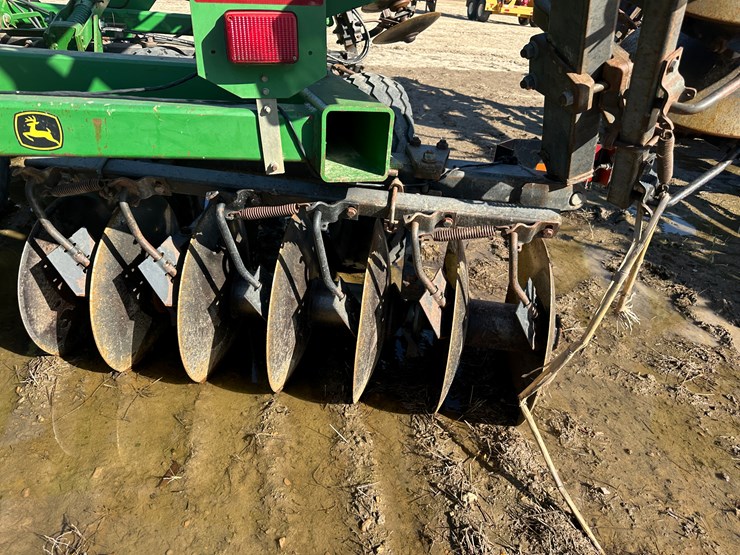 john-deere-26-image-16