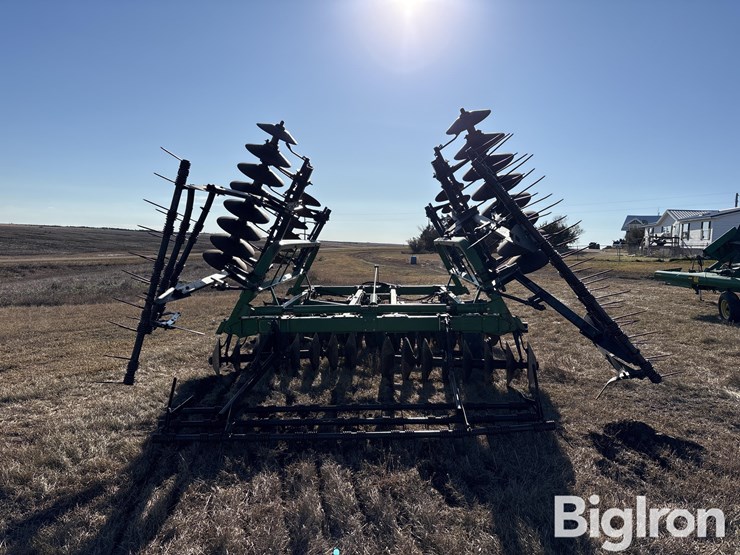 john-deere-230-image-6